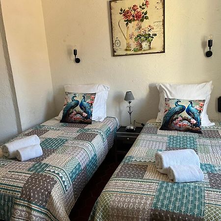 La Villa Roseraie , Hotel Familial Ouvert Toute L Annee Vence Exterior photo