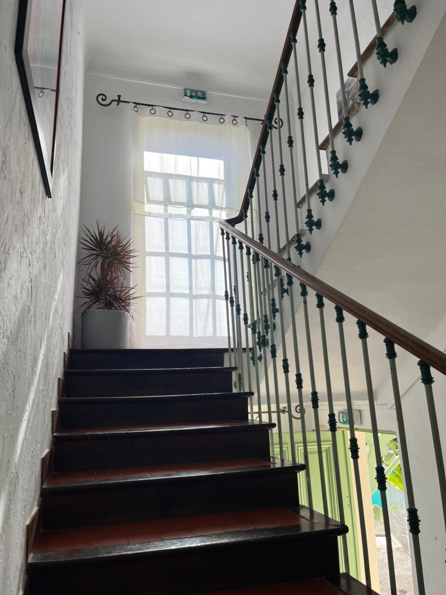 La Villa Roseraie , Hotel Familial Ouvert Toute L Annee Vence Exterior photo