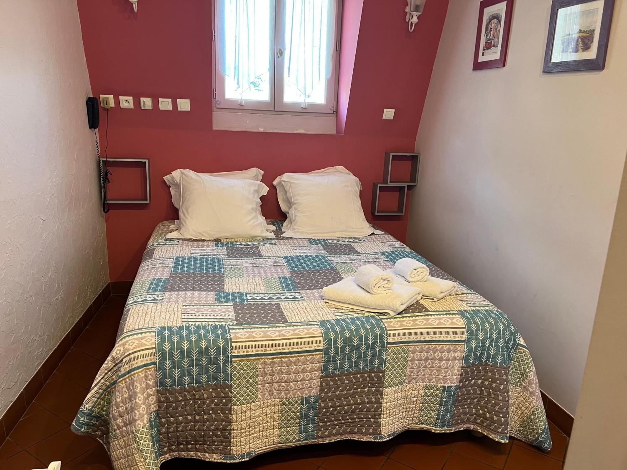 La Villa Roseraie , Hotel Familial Ouvert Toute L Annee Vence Exterior photo
