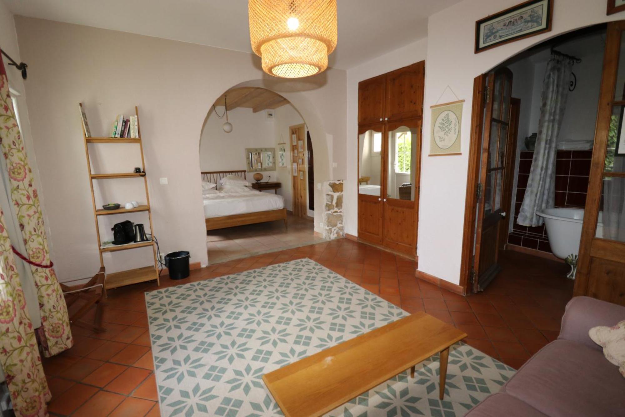La Villa Roseraie , Hotel Familial Ouvert Toute L Annee Vence Exterior photo