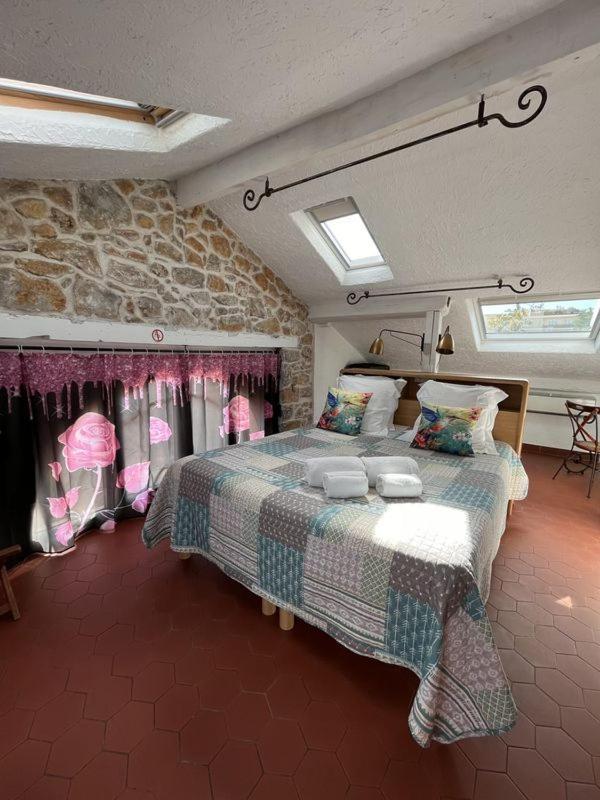 La Villa Roseraie , Hotel Familial Ouvert Toute L Annee Vence Exterior photo