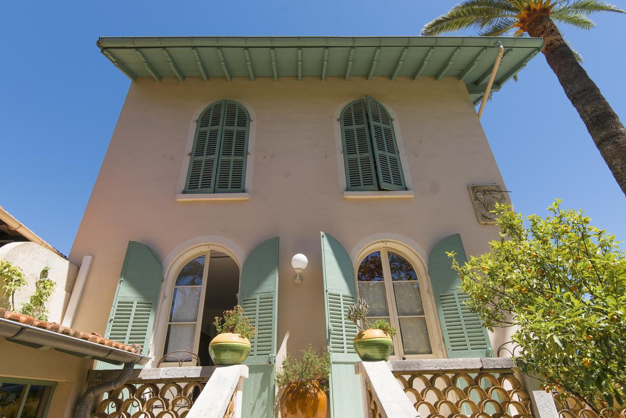La Villa Roseraie , Hotel Familial Ouvert Toute L Annee Vence Exterior photo