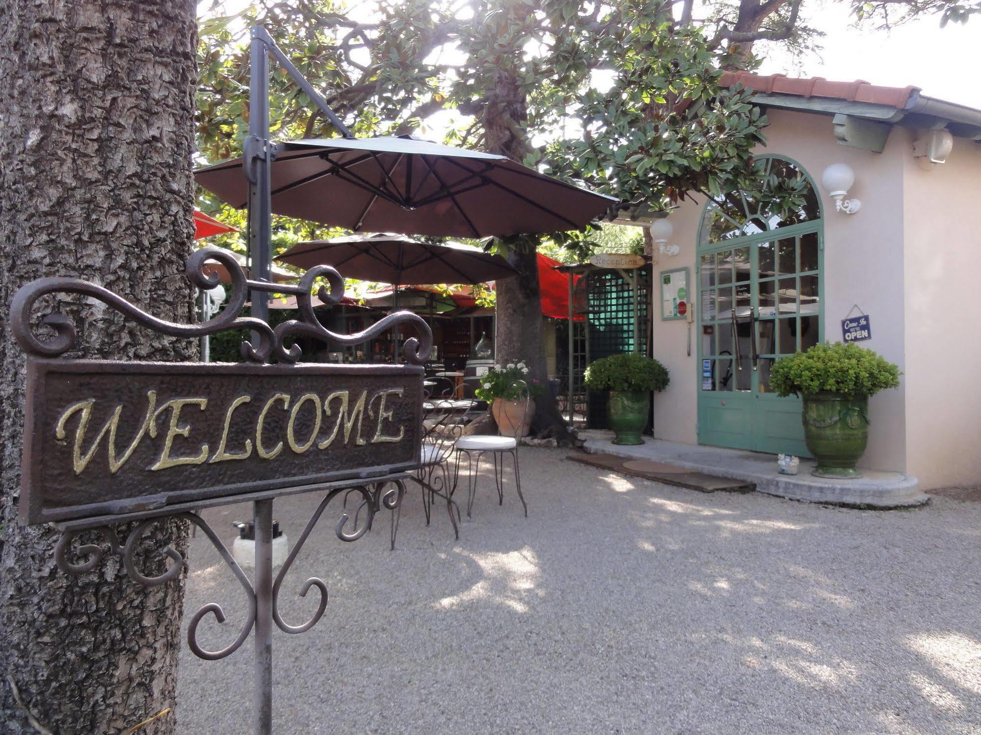 La Villa Roseraie , Hotel Familial Ouvert Toute L Annee Vence Exterior photo
